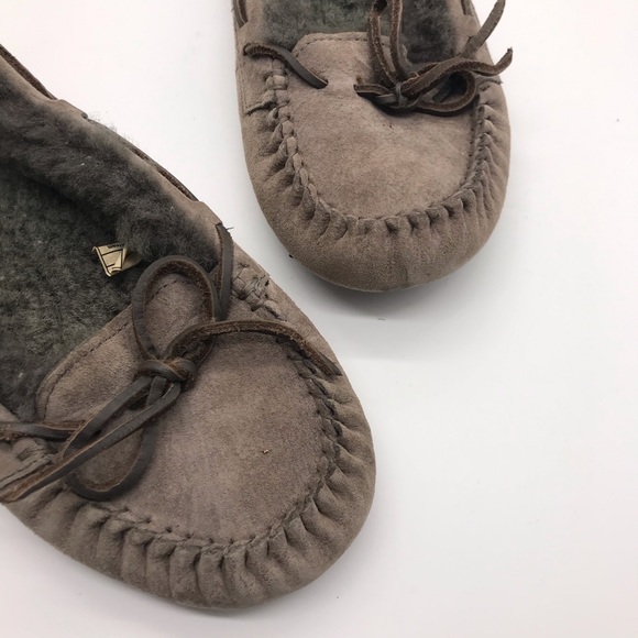 Uggs flats size 7 brown - Picture 2 of 5